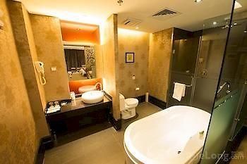 שניאנג Fengtianyuan Business Hotel Liaoning מראה חיצוני תמונה